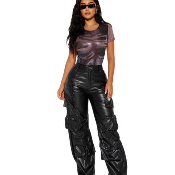 NWOT Glowing Different Short Sleeve Bodysuit in Bronze Size Medium - Picture 2 of 8